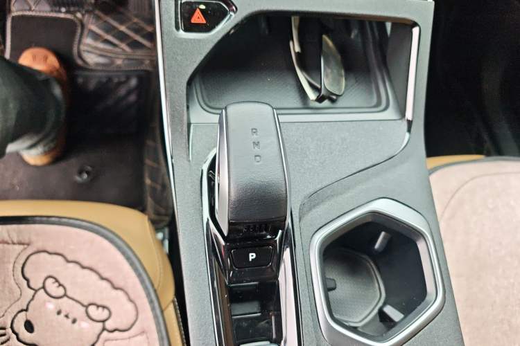 Used Geely Auto FX11 2023 1.5TD DCT Prestige Edition Gear Lever