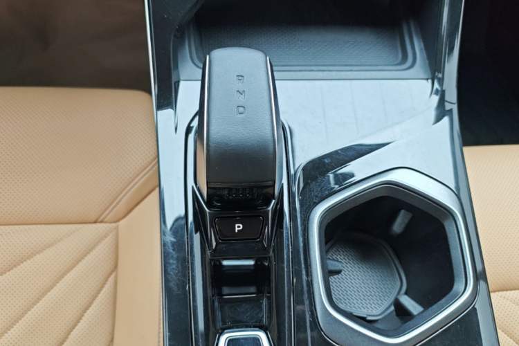 Used Geely Auto FX11 2023 1.5TD DCT Prestige Edition Gear Lever