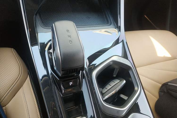 Used Geely Auto FX11 2023 2.0TD DCT Prestige Edition Gear Lever
