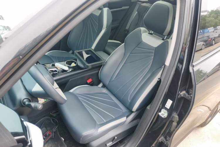 Used Geely Auto FX11 2023 1.5TD DCT Glory Edition Left Front Seat