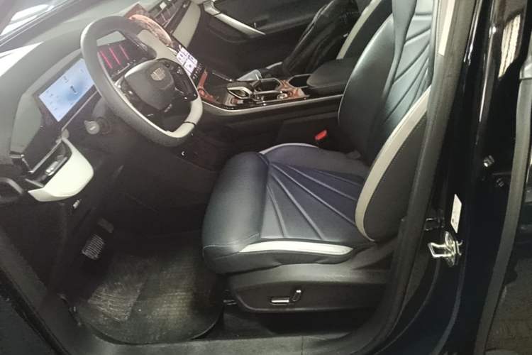 Used Geely Auto FX11 2023 1.5TD DCT Glory Edition Left Front Seat