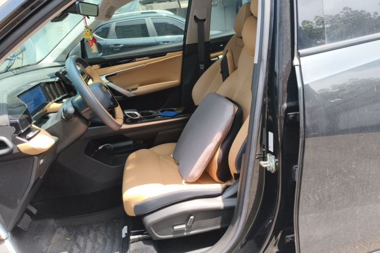 Used Geely Auto FX11 2023 1.5TD DCT Prestige Edition Left Front Seat