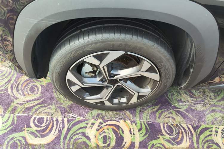 Used Geely Auto FX11 2023 1.5TD DCT Luxury Version Left Front Wheel Hub