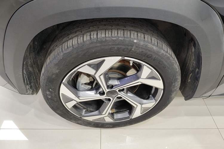 Used Geely Auto FX11 2023 1.5TD DCT Prestige Edition Left Front Wheel Hub