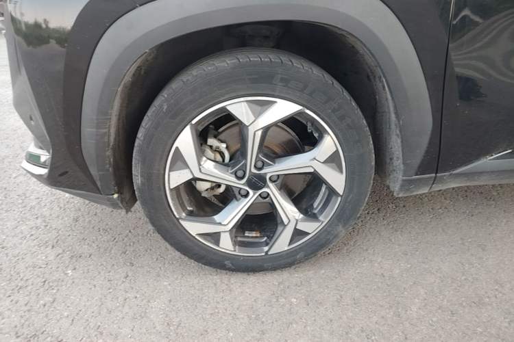 Used Geely Auto FX11 2023 1.5TD DCT Glory Edition Left Front Wheel Hub