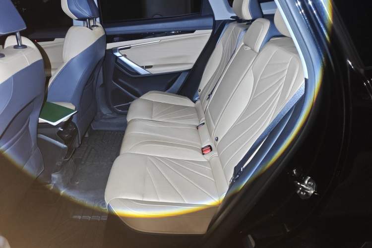 Used Geely Auto FX11 2023 1.5TD DCT Prestige Edition Left Rear Seat