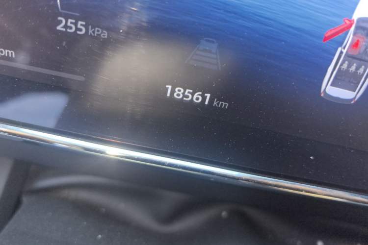 Used Geely Auto FX11 2023 1.5TD DCT Prestige Edition Odometer Close Up