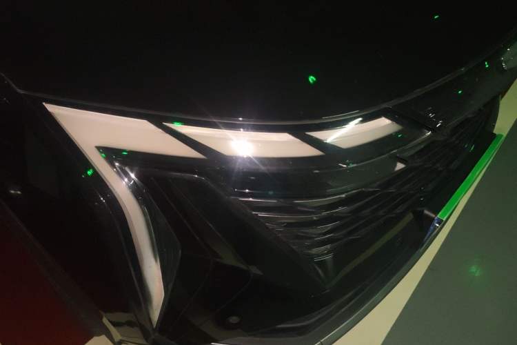 Used Geely Auto FX11 2023 1.5TD DCT Prestige Edition Right Front Headlight