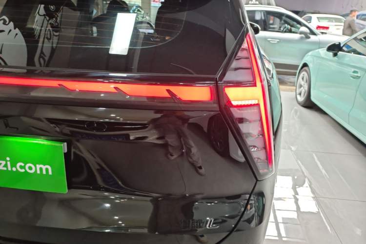 Used Geely Auto FX11 2023 1.5TD DCT Luxury Version Right Rear Taillight