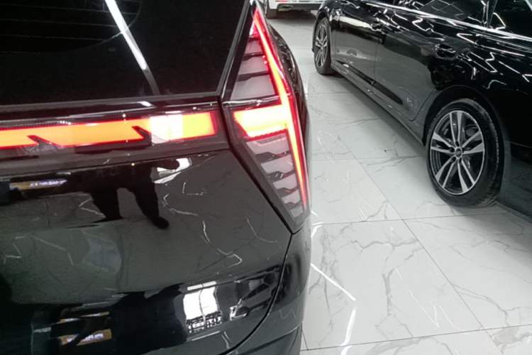 Used Geely Auto FX11 2023 1.5TD DCT Glory Edition Right Rear Taillight
