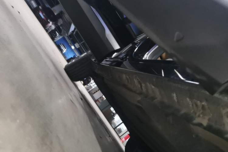 Used Geely Auto FX11 2023 2.0TD DCT Flagship Version Right Side Sill
