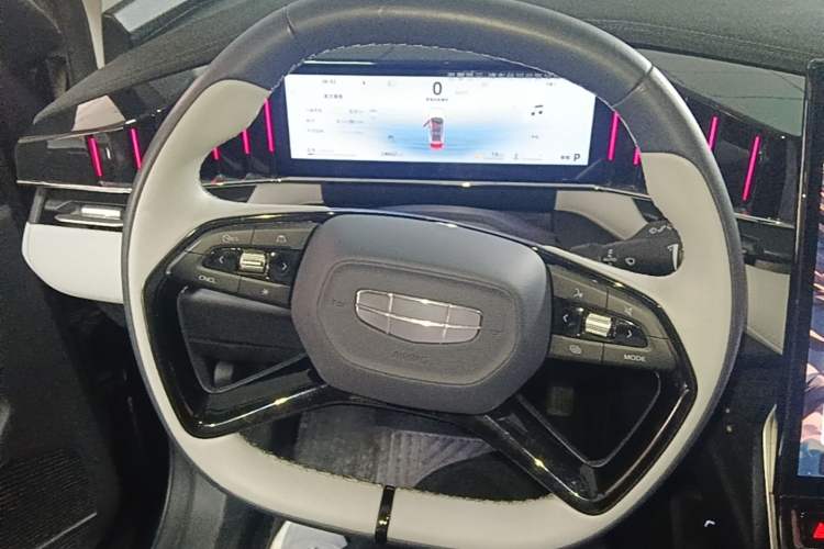 Used Geely Auto FX11 2023 1.5TD DCT Glory Edition Steering Wheel