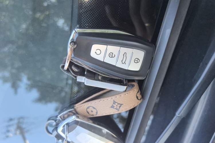 Used Geely Auto FX11 2023 1.5TD DCT Prestige Edition Vehicle Key