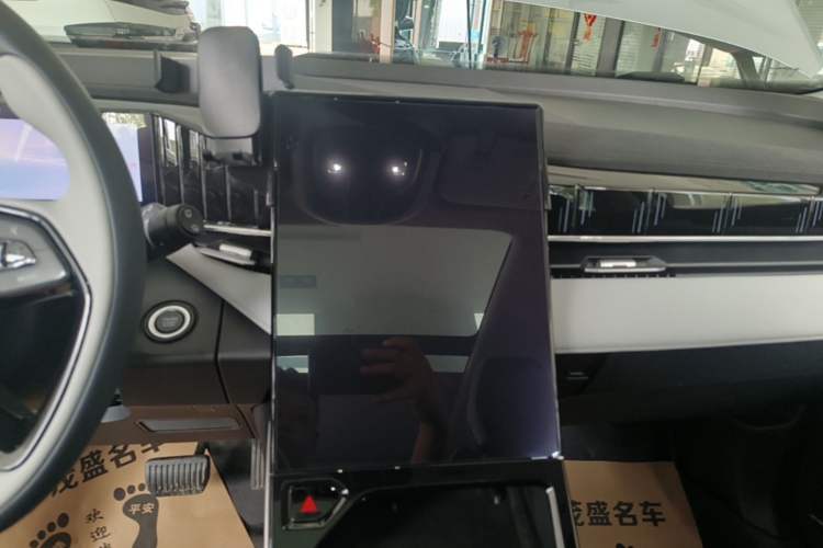 Used Geely Auto FX11 2023 1.5TD DCT Glory Edition Audio And AC Panel