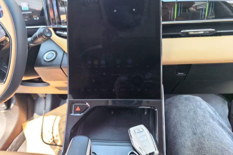 Used Geely Auto FX11 2023 1.5TD DCT Prestige Edition Audio And AC Panel