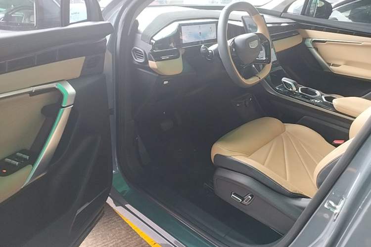 Used Geely Auto FX11 2023 1.5TD DCT Prestige Edition Driver Seat