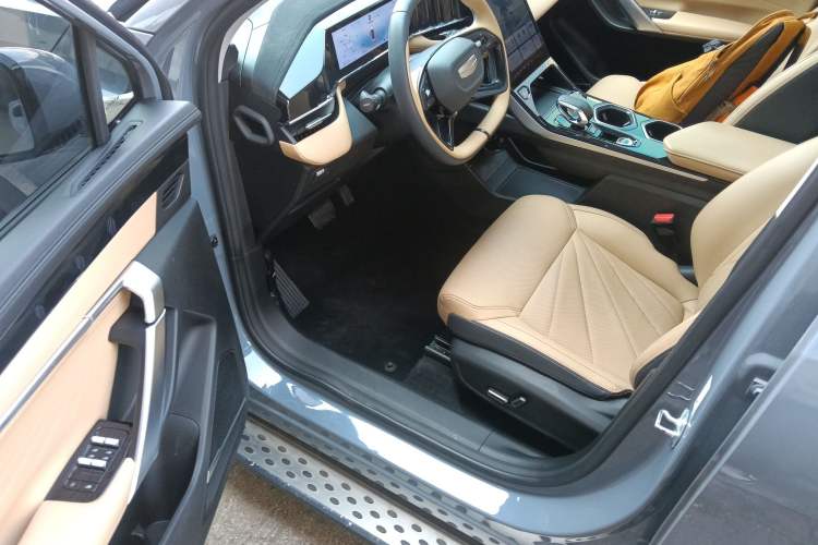 Used Geely Auto FX11 2023 1.5TD DCT Prestige Edition Driver Seat