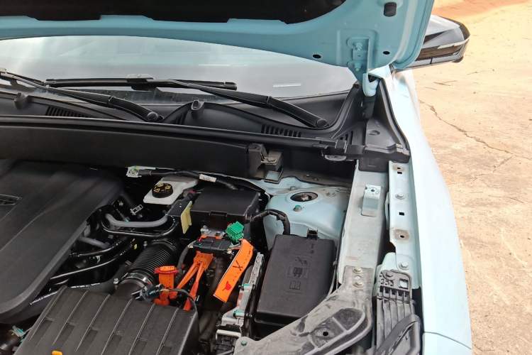Used Geely Auto FX11 2023 1.5TD Leishen Hi·F Super Rui Engine Bay Left
