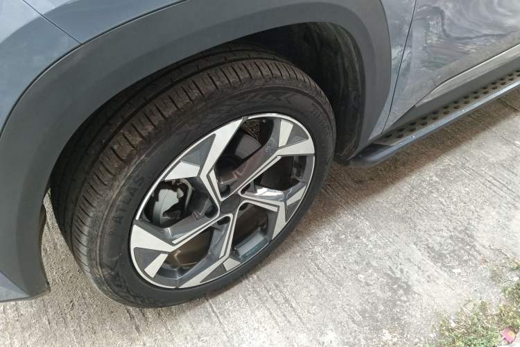 Used Geely Auto FX11 2023 1.5TD DCT Prestige Edition Exterior 4
