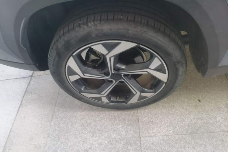 Used Geely Auto FX11 2023 1.5TD DCT Prestige Edition Exterior 5
