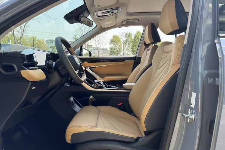 Used Geely Auto FX11 2023 1.5TD DCT Prestige Edition Interior 2