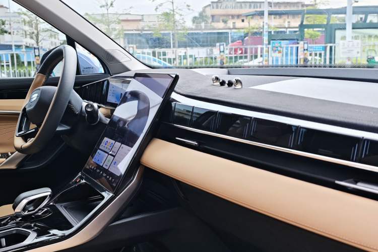 Used Geely Auto FX11 2023 1.5TD DCT Prestige Edition Interior 2