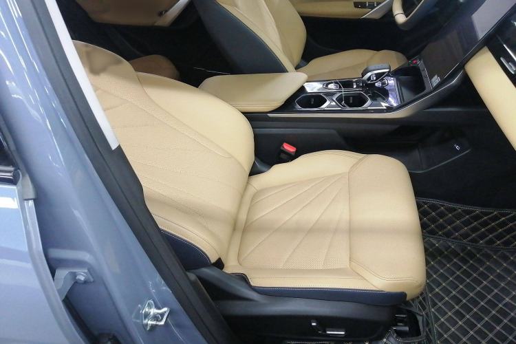 Used Geely Auto FX11 2023 1.5TD DCT Prestige Edition Interior 4