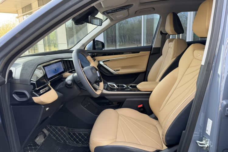 Used Geely Auto FX11 2023 1.5TD DCT Prestige Edition Interior 4