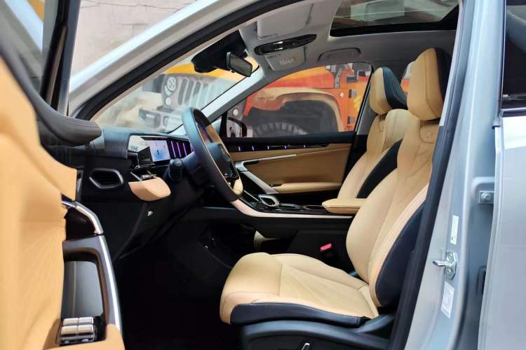 Used Geely Auto FX11 2023 1.5TD DCT Prestige Edition Interior 6