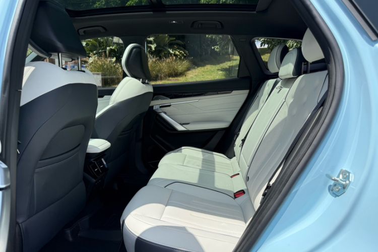 Used Geely Auto FX11 2023 1.5TD Leishen Hi·F Super Rui Interior 6