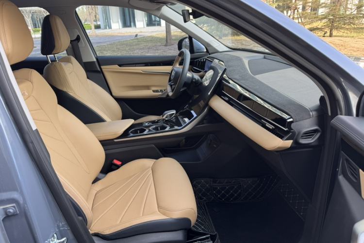 Used Geely Auto FX11 2023 1.5TD DCT Prestige Edition Interior 9