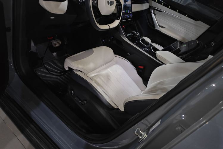 Used Geely Auto FX11 2023 1.5TD Leishen Hi·F Super Rui Left Front Seat