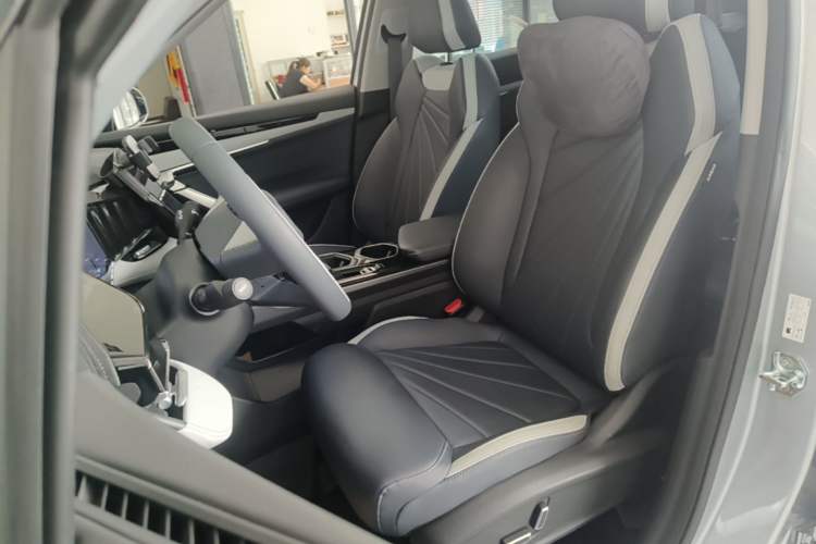 Used Geely Auto FX11 2023 1.5TD DCT Glory Edition Left Front Seat