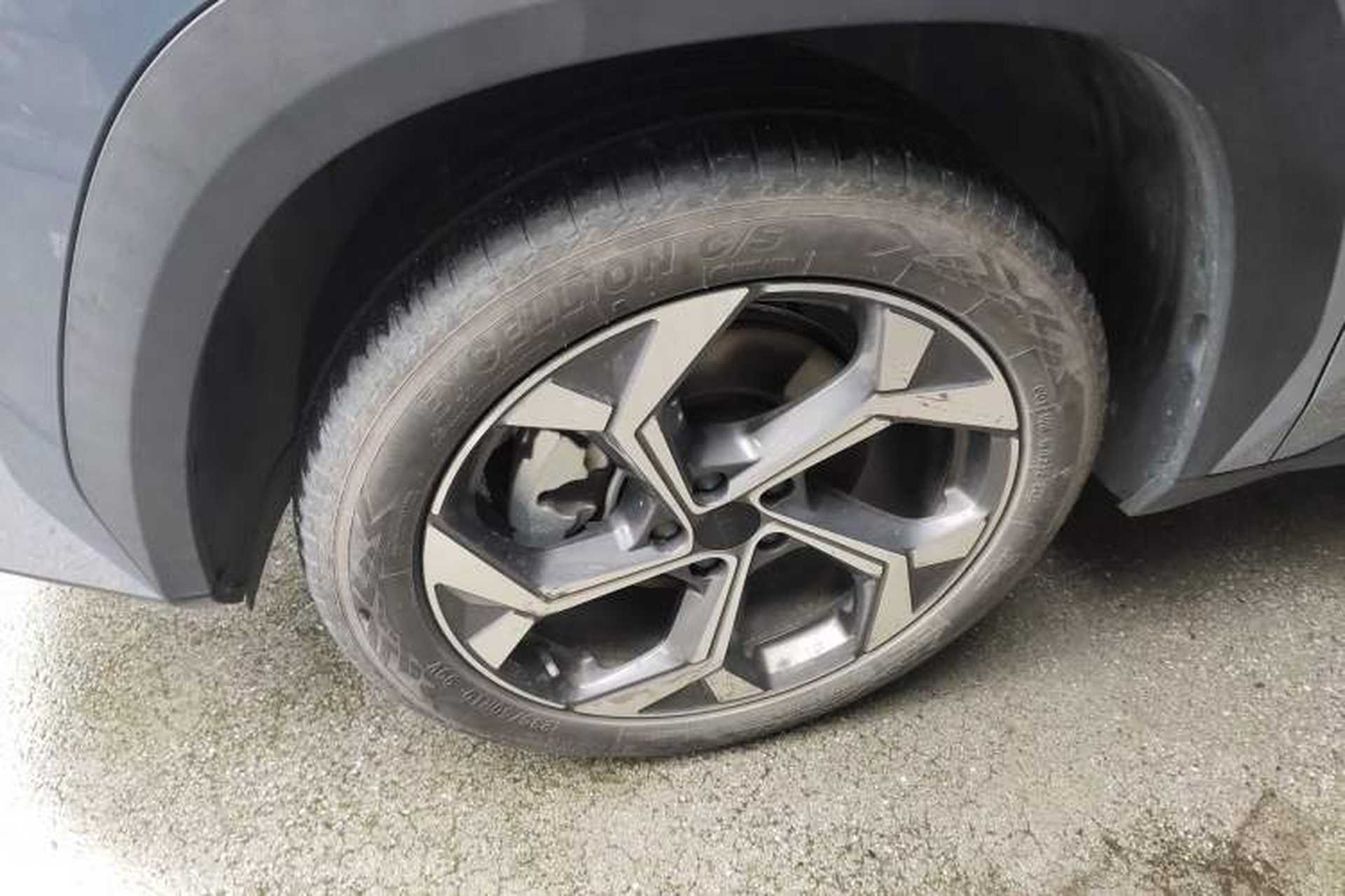 Used Geely Auto FX11 2023 2.0TD DCT Prestige Edition Left Front Wheel Hub