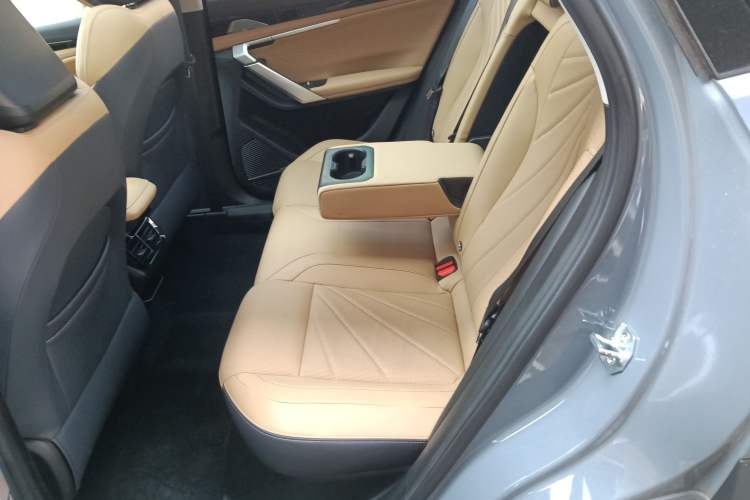 Used Geely Auto FX11 2023 1.5TD DCT Prestige Edition Left Rear Seat