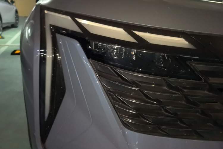 Used Geely Auto FX11 2023 1.5TD DCT Prestige Edition Right Front Headlight