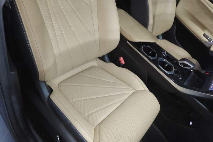Used Geely Auto FX11 2023 1.5TD DCT Prestige Edition Right Front Seat