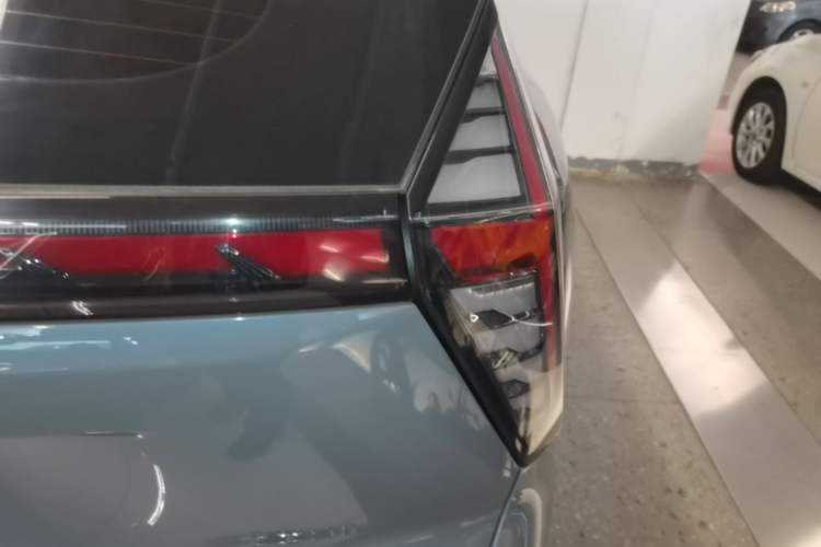 Used Geely Auto FX11 2023 1.5TD DCT Prestige Edition Right Rear Taillight