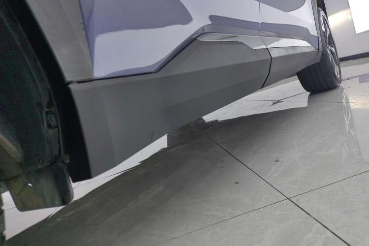 Used Geely Auto FX11 2023 1.5TD DCT Prestige Edition Right Side Sill