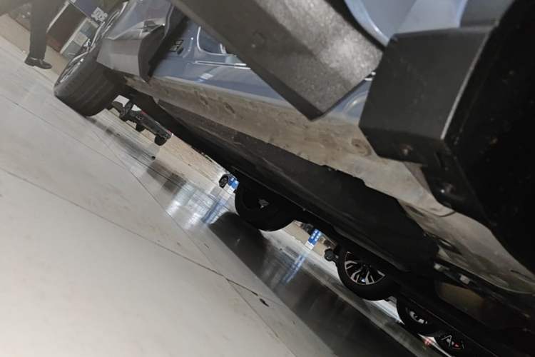 Used Geely Auto FX11 2023 2.0TD DCT Flagship Version Right Side Sill