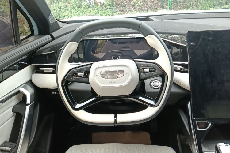 Used Geely Auto FX11 2023 1.5TD Leishen Hi·F Super Rui Steering Wheel