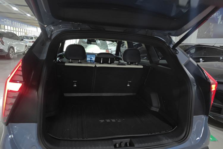 Used Geely Auto FX11 2023 1.5TD Leishen Hi·F Super Rui Trunk