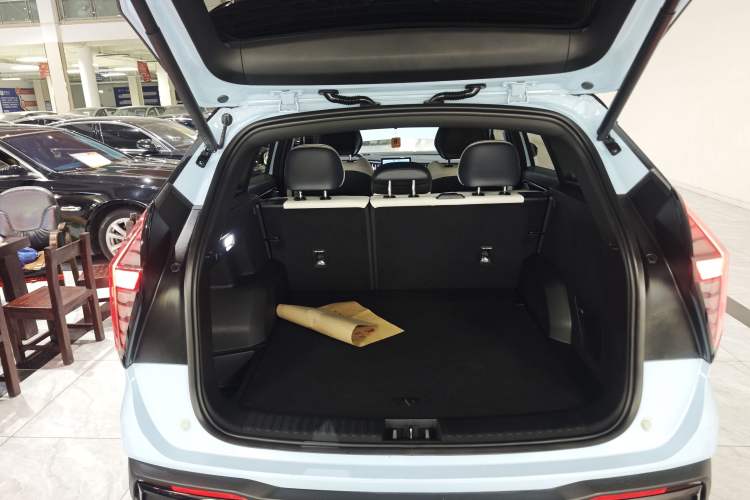 Used Geely Auto FX11 2023 1.5TD Leishen Hi·F Super Rui Trunk