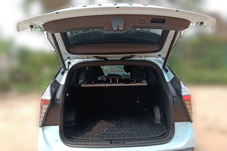 Used Geely Auto FX11 2023 1.5TD Leishen Hi·F Super Rui Trunk