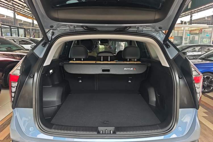 Used Geely Auto FX11 2023 2.0TD DCT Prestige Edition Trunk