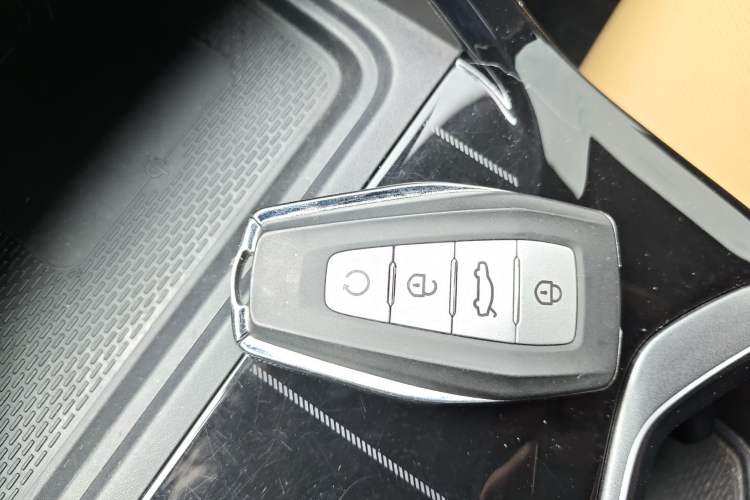 Used Geely Auto FX11 2023 1.5TD DCT Prestige Edition Vehicle Key