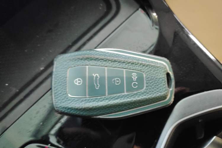 Used Geely Auto FX11 2023 2.0TD DCT Prestige Edition Vehicle Key