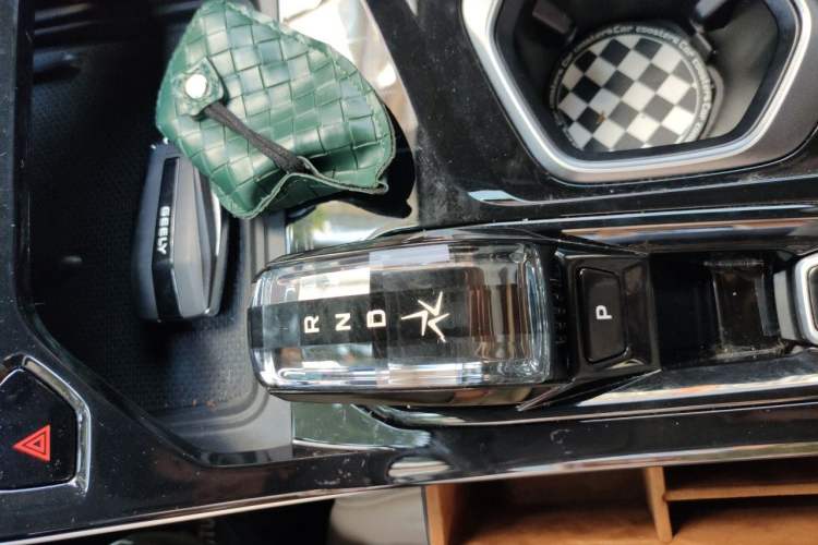 Used Geely Auto FX11 2023 1.5TD DCT Luxury Version Gear Lever