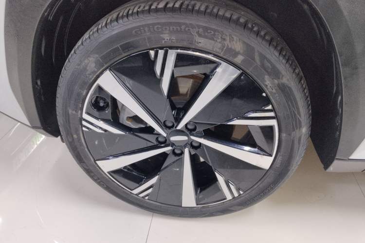 Used Geely Auto FX11 2023 1.5TD DCT Prestige Edition Exterior 4