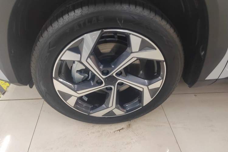 Used Geely Auto FX11 2023 1.5TD DCT Prestige Edition Exterior 4